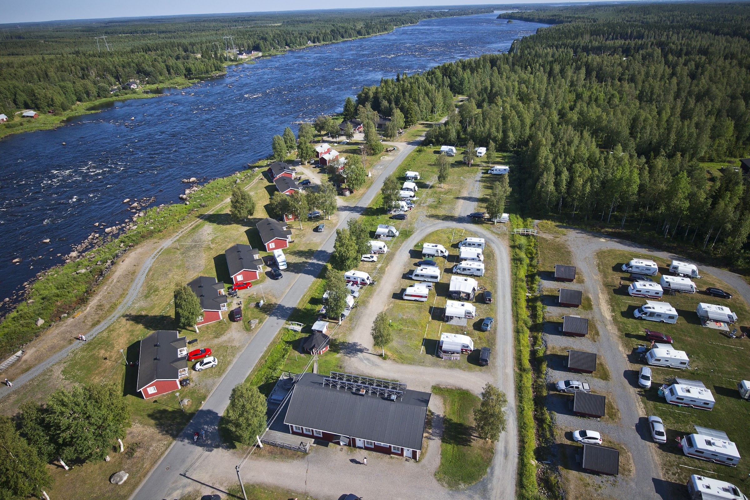 Campingplats Kukkolaforsen (Kukkola Rapids Riverside Camp)